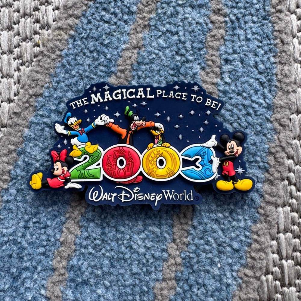 Disney World‎ Magnet 2003 The Magical Place to Be! Mickey Minnie Donald Goofy
